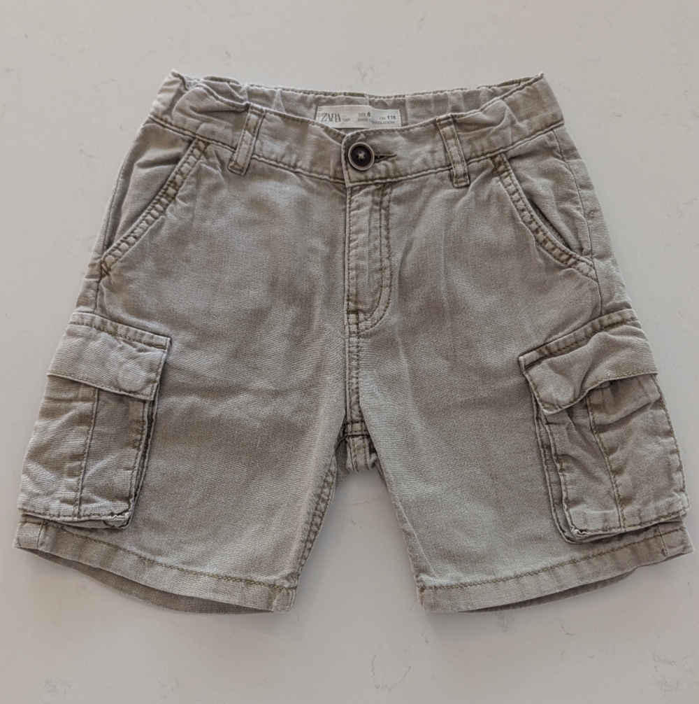 Zara | Beige Buttoned Cargo Shorts